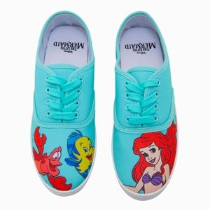 NWT Disney The Little Mermaid lace-up sneakers Size 9 Womens
